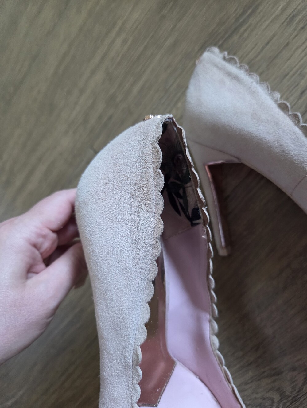 Ted Baker Blush Scalloped Pointed-Toe Heels - Picture 10 of 11